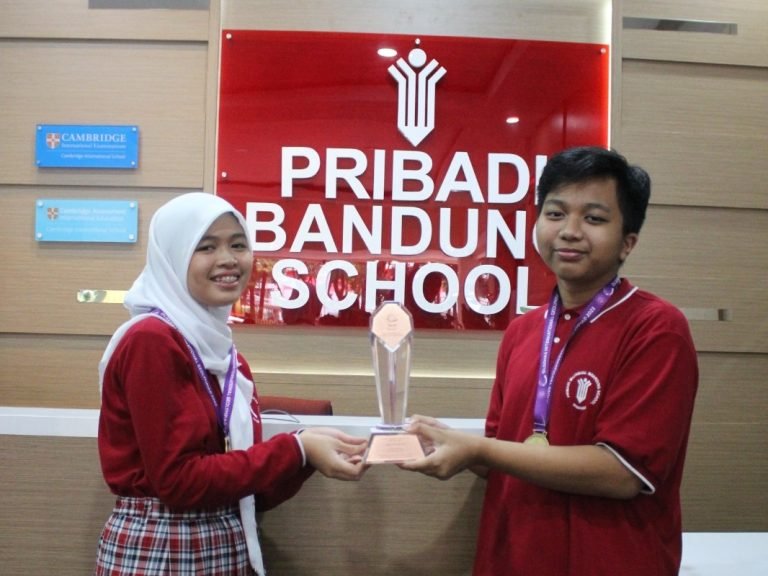 Medali Emas pada OLGENAS International Geolympiad UGM 2023